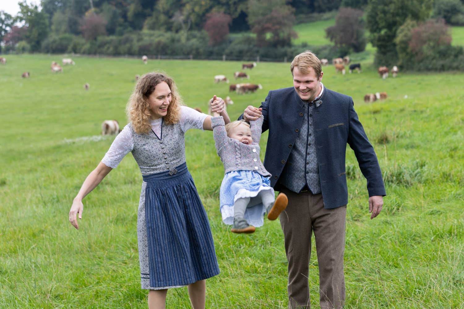 Die Familie auf der Weide.